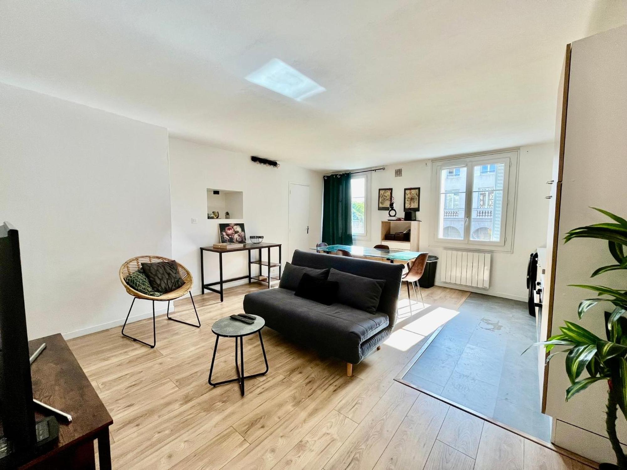 T3 Place De La Cite 1 - Dabnb Apartment